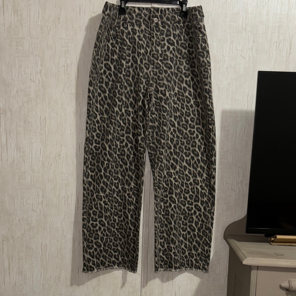 Leopard Print Pants Ordered Wrong Size. - image 1